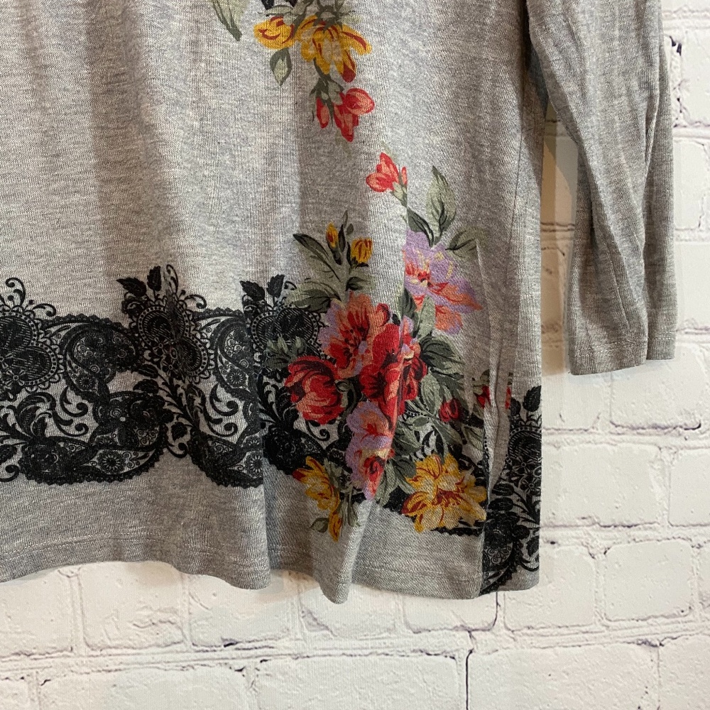 Pretty Shirt - Picture 6 of 7